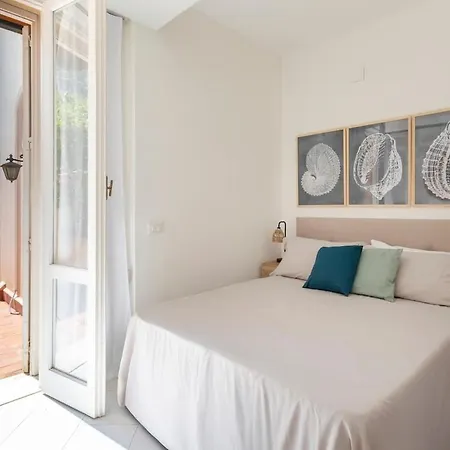 Donna Amalia In Mondello