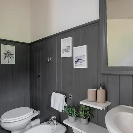 Donna Amalia In Mondello *